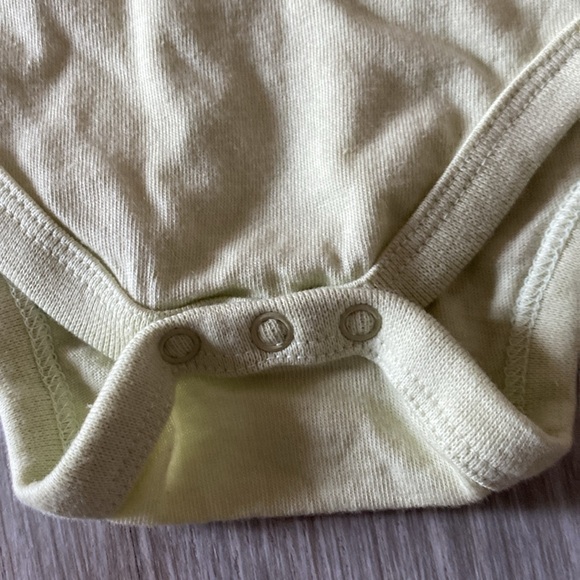 NWT Volcom | onesie for 24mons - Picture 3 of 8